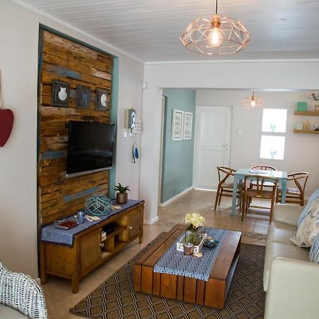 Mylas Cottage Swakopmund Ngoại thất bức ảnh